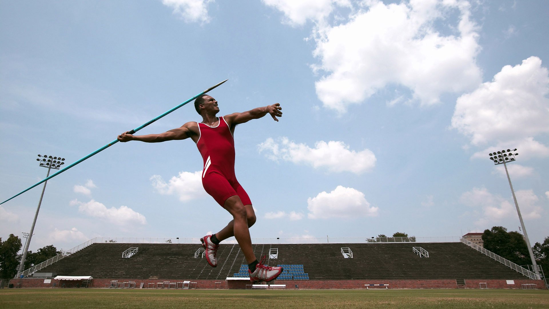 体操全锦赛广东队团体总分居首,体操全锦赛直播
