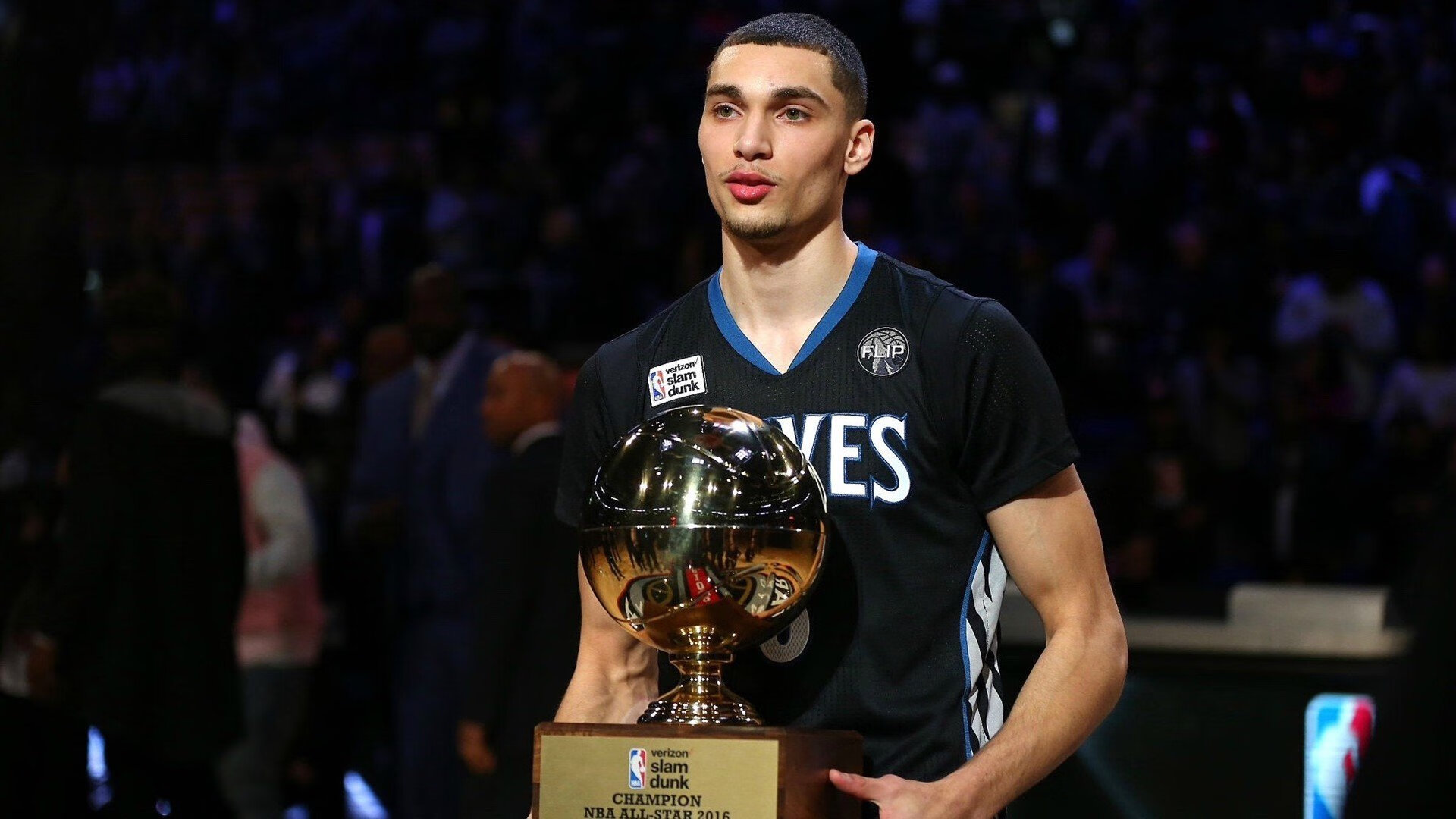 公牛核心球员伤后复出球队氛围回暖，公牛球队著名球员